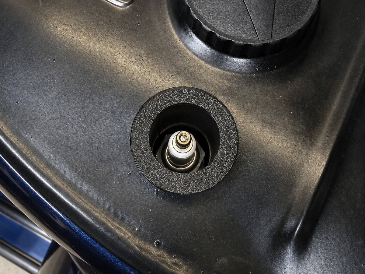 Öldeckel mit Einlage für Zündkerze - Vespa PX